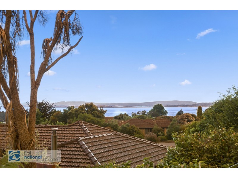 4 Amberley Court, Blackmans Bay TAS 7052