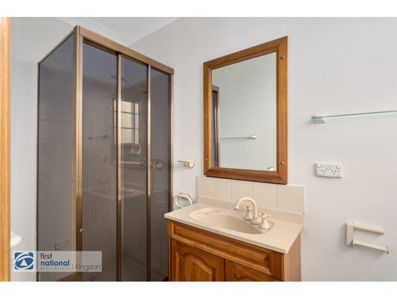 4 Amberley Court, Blackmans Bay TAS 7052