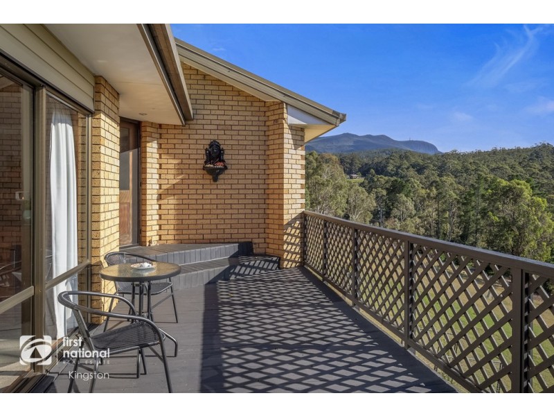 87 Cades Drive, Kingston TAS 7050