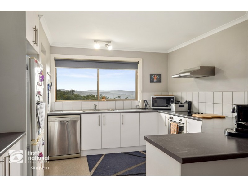 87 Cades Drive, Kingston TAS 7050