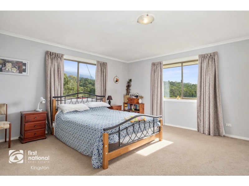 87 Cades Drive, Kingston TAS 7050