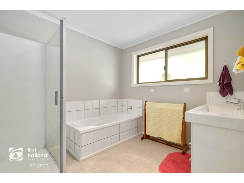 87 Cades Drive, Kingston TAS 7050