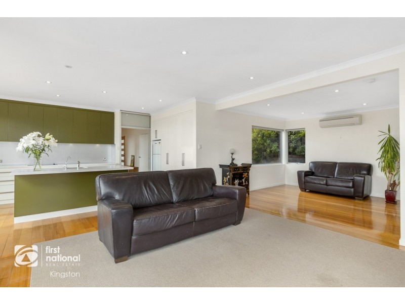 31 Darling Parade, Mount Stuart TAS 7000