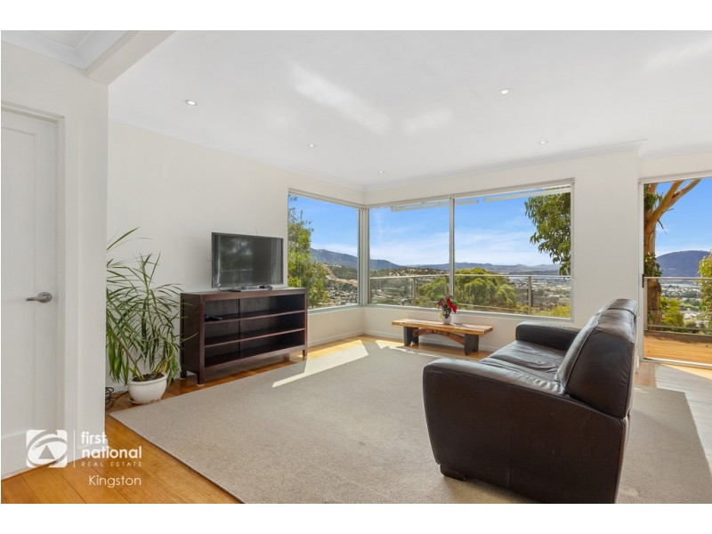 31 Darling Parade, Mount Stuart TAS 7000