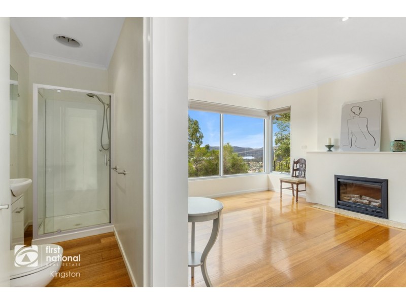 31 Darling Parade, Mount Stuart TAS 7000