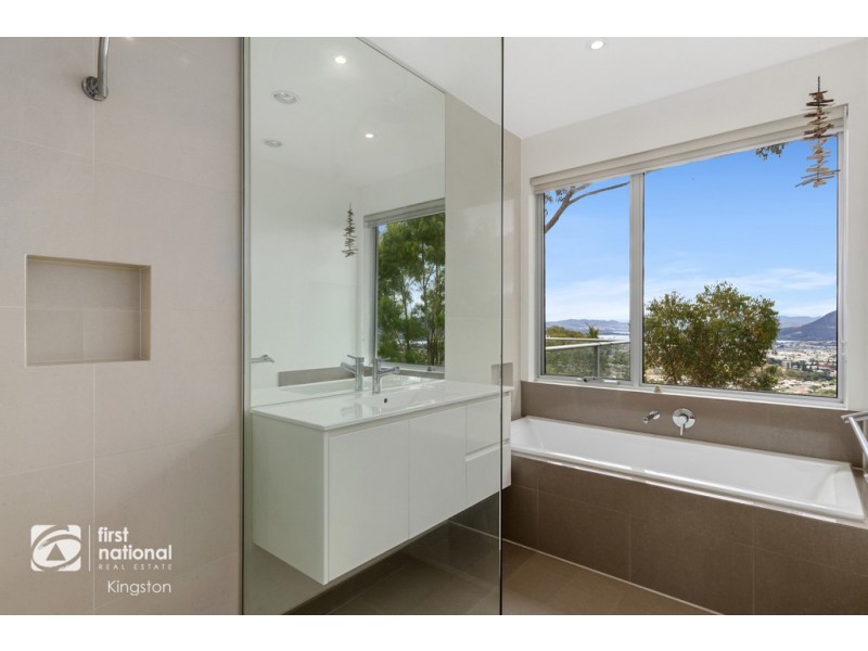 31 Darling Parade, Mount Stuart TAS 7000