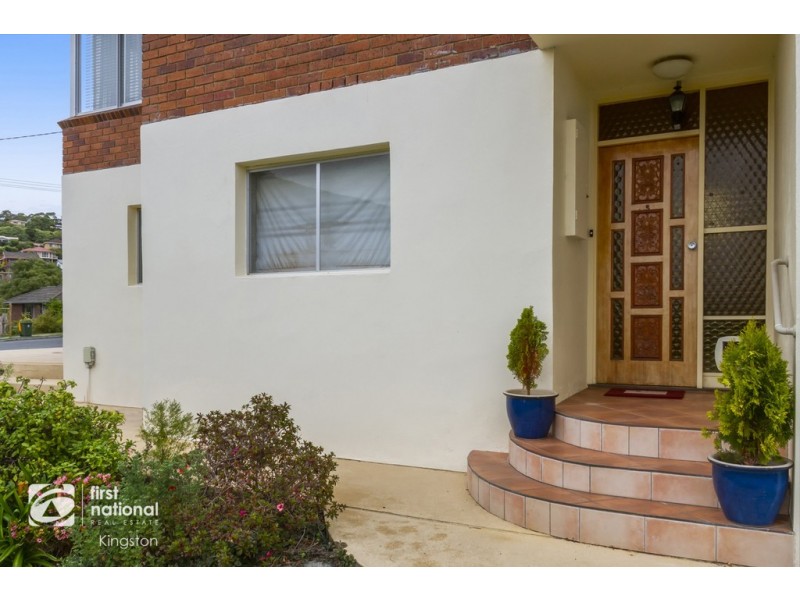 109 Wells Parade, Blackmans Bay TAS 7052