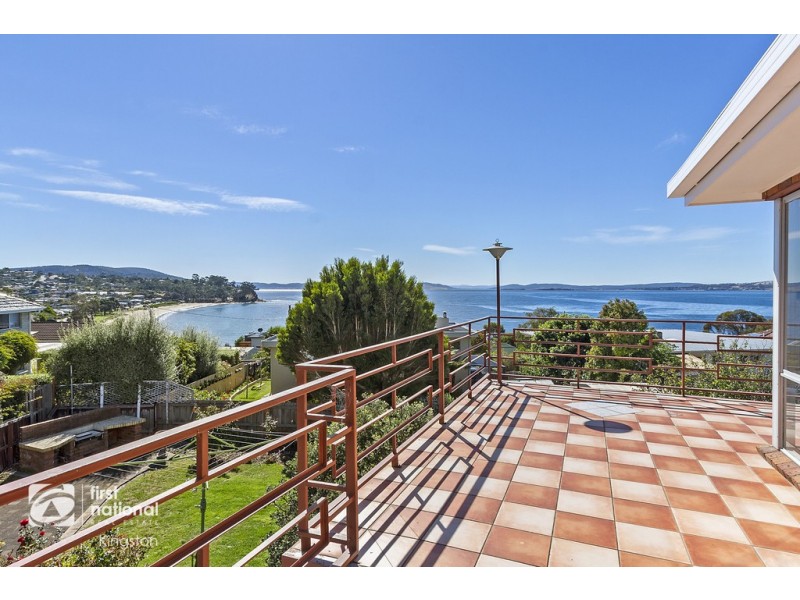 109 Wells Parade, Blackmans Bay TAS 7052