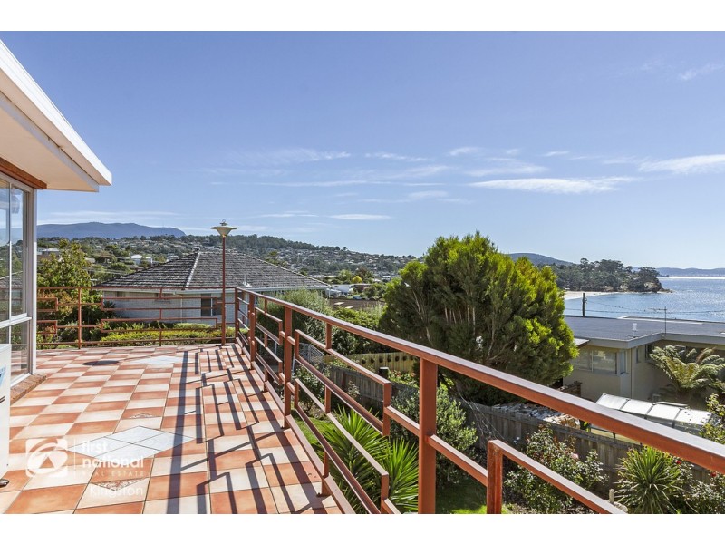 109 Wells Parade, Blackmans Bay TAS 7052