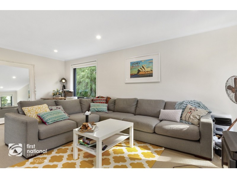 17 Tarana Road, Blackmans Bay TAS 7052