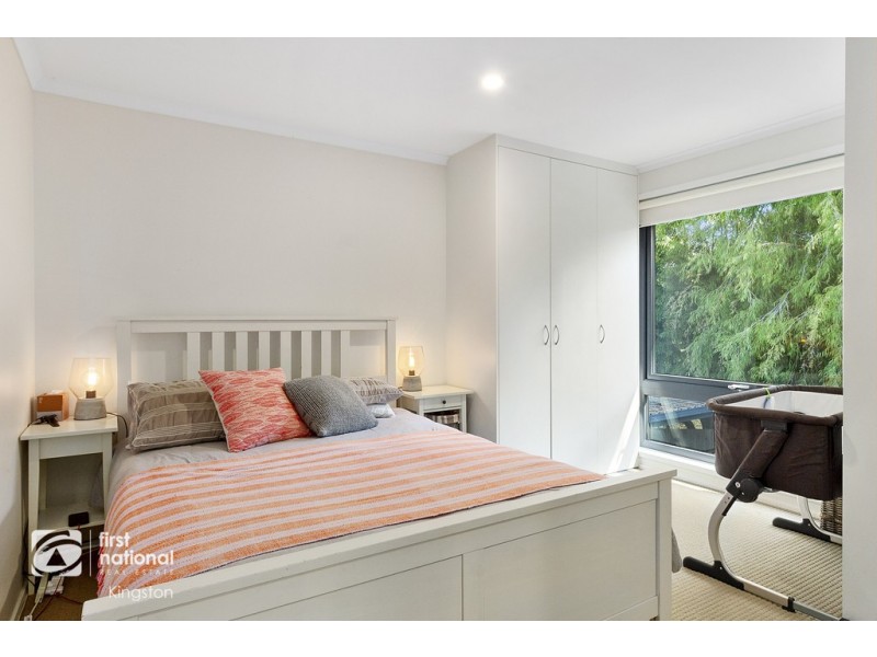 17 Tarana Road, Blackmans Bay TAS 7052