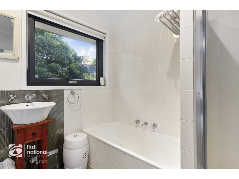 17 Tarana Road, Blackmans Bay TAS 7052