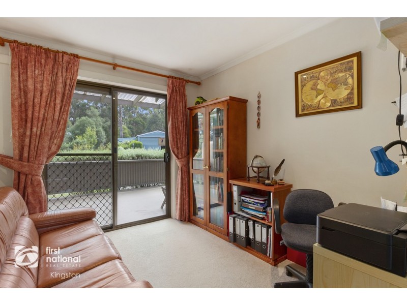 302 Leslie Road, Kingston TAS 7050