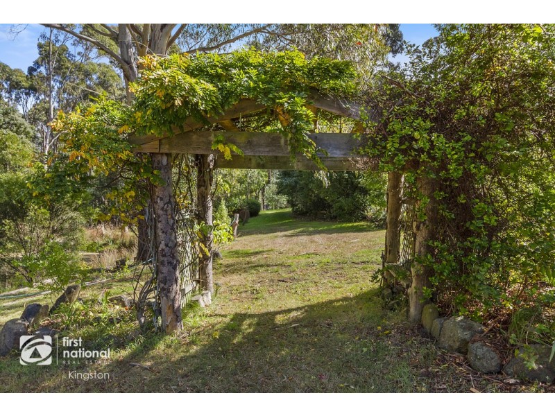 302 Leslie Road, Kingston TAS 7050