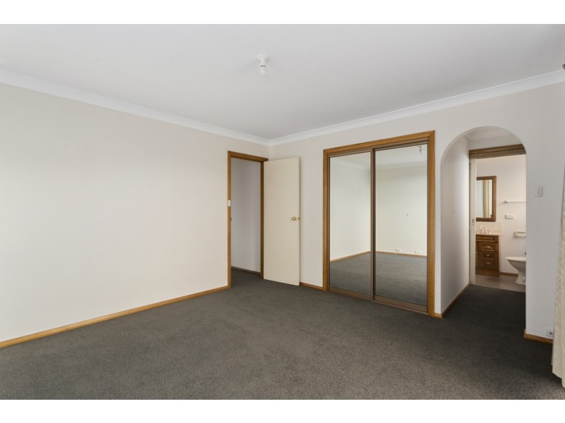 4 Amberley Court, Blackmans Bay TAS 7052