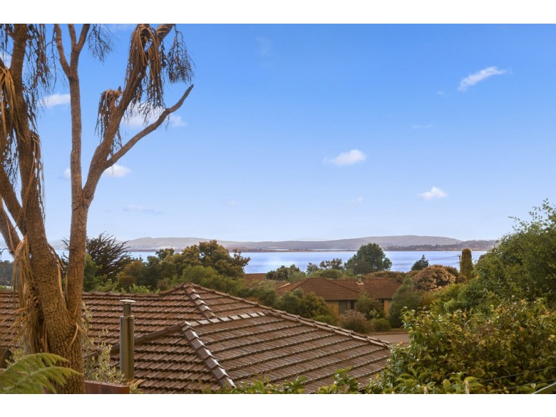 4 Amberley Court, Blackmans Bay TAS 7052