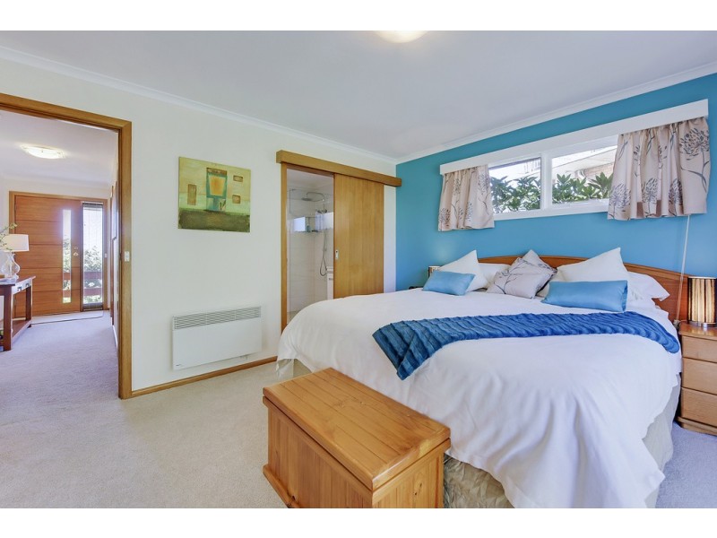 56 Suncoast Drive, Blackmans Bay TAS 7052