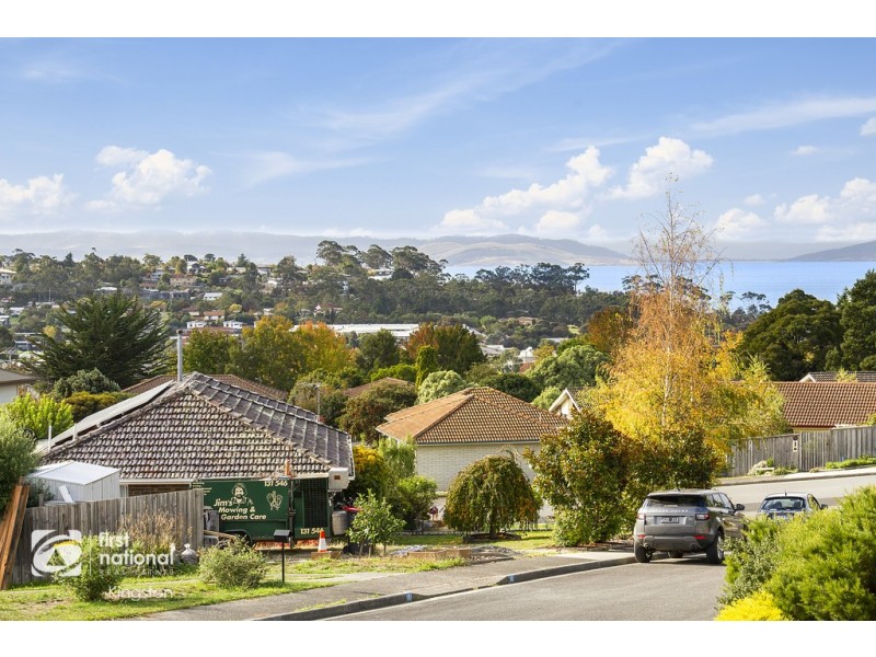 6 Alamo Close, Blackmans Bay TAS 7052