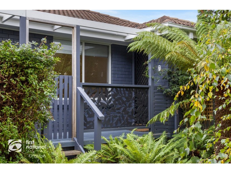 7 Amberley Court, Blackmans Bay TAS 7052