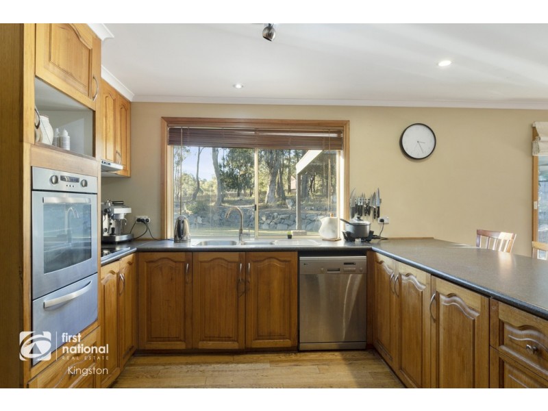 18 Golden Grove Drive, Blackmans Bay TAS 7052