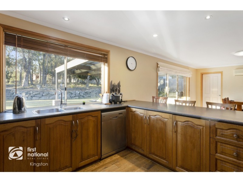 18 Golden Grove Drive, Blackmans Bay TAS 7052