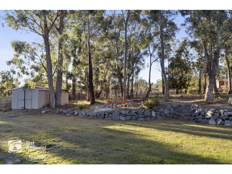 18 Golden Grove Drive, Blackmans Bay TAS 7052