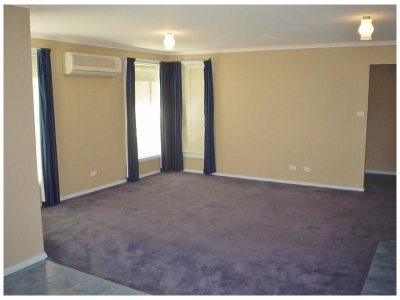 33 Fairview Drive, Kingston TAS 7050