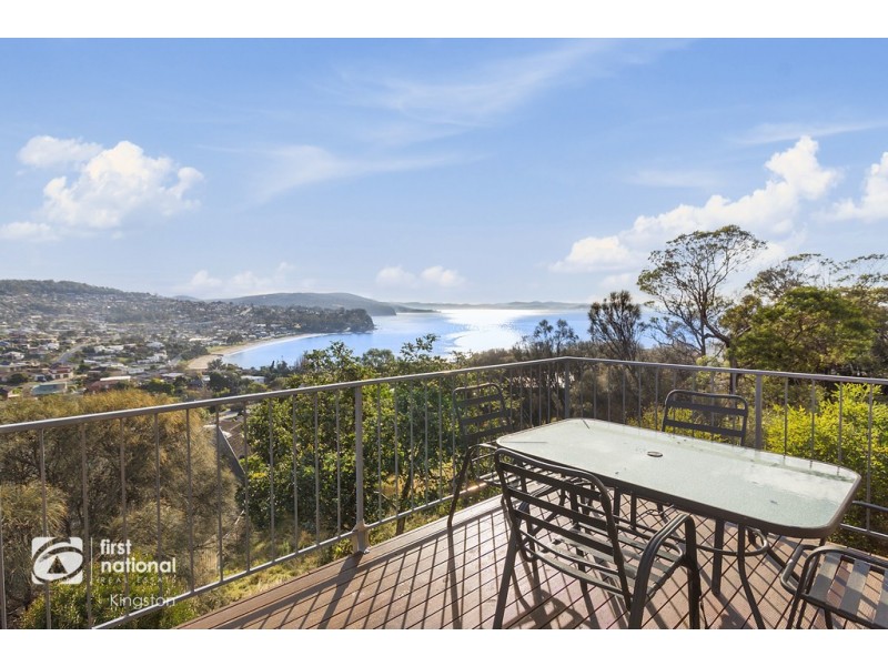 29 Tahune Crescent, Blackmans Bay TAS 7052