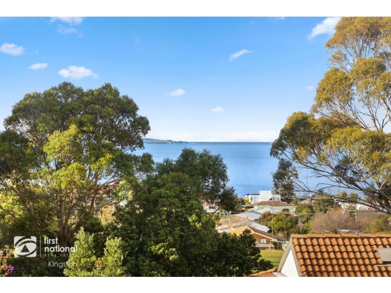 1/19 Opal Drive, Blackmans Bay TAS 7052