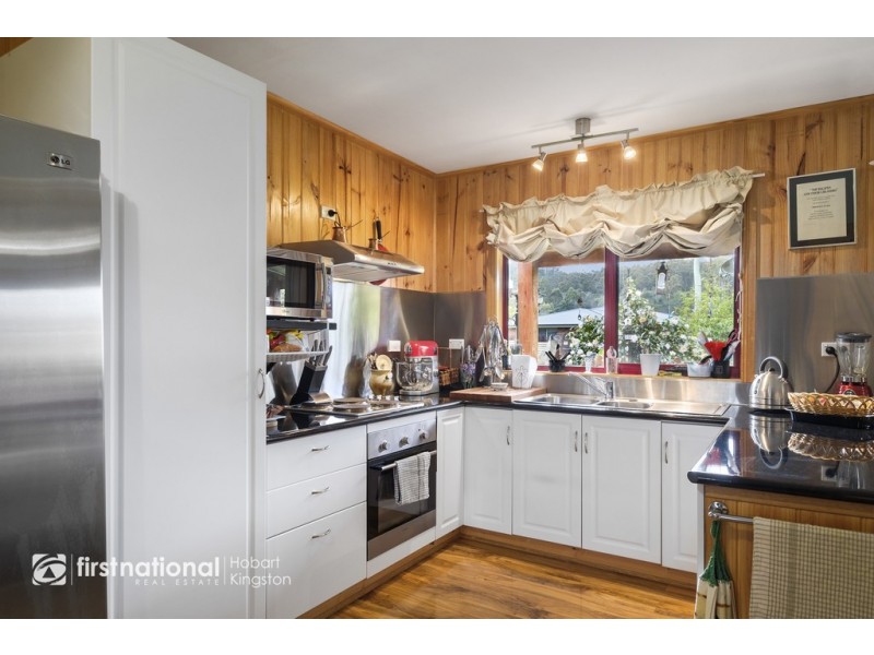 9 Fourfoot Road, Geeveston TAS 7116