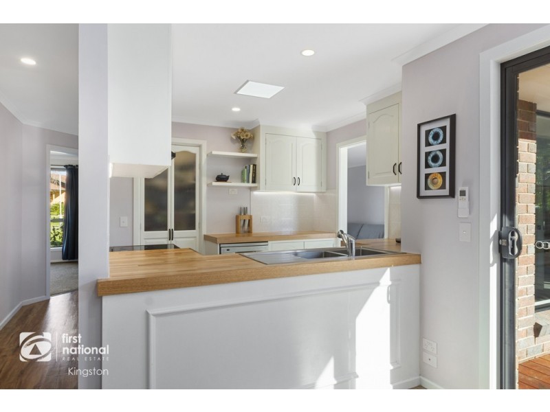 5 Charles Eaton Court, Huntingfield TAS 7055