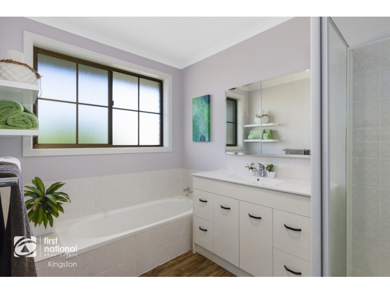 5 Charles Eaton Court, Huntingfield TAS 7055