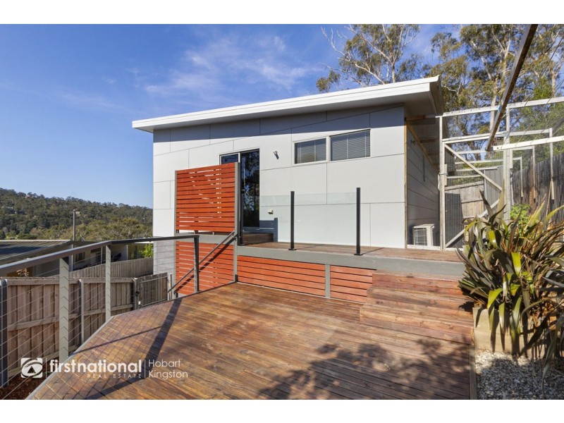 1/69 Auburn Road, Kingston Beach TAS 7050
