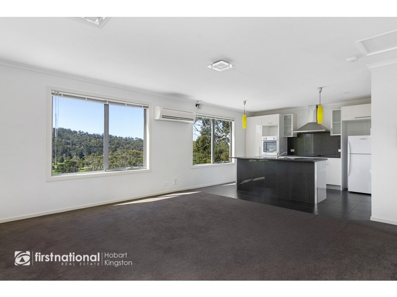 1/69 Auburn Road, Kingston Beach TAS 7050