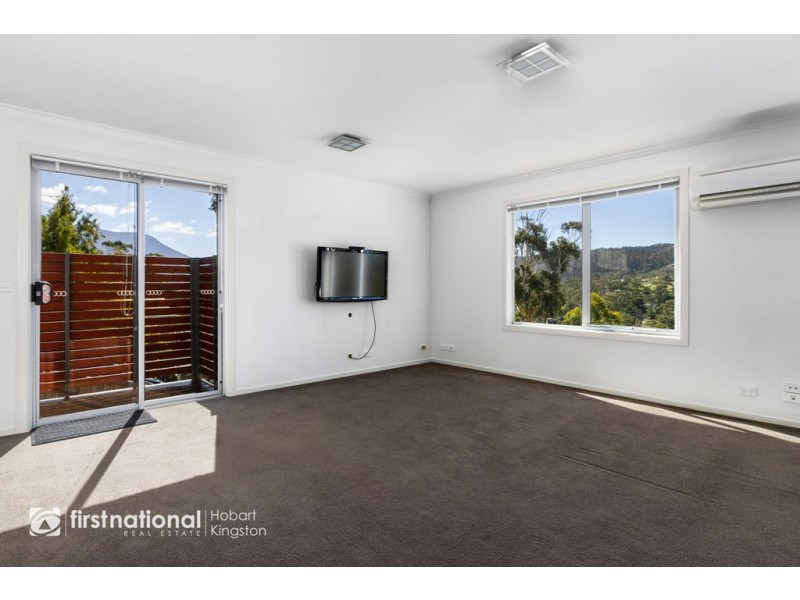 1/69 Auburn Road, Kingston Beach TAS 7050