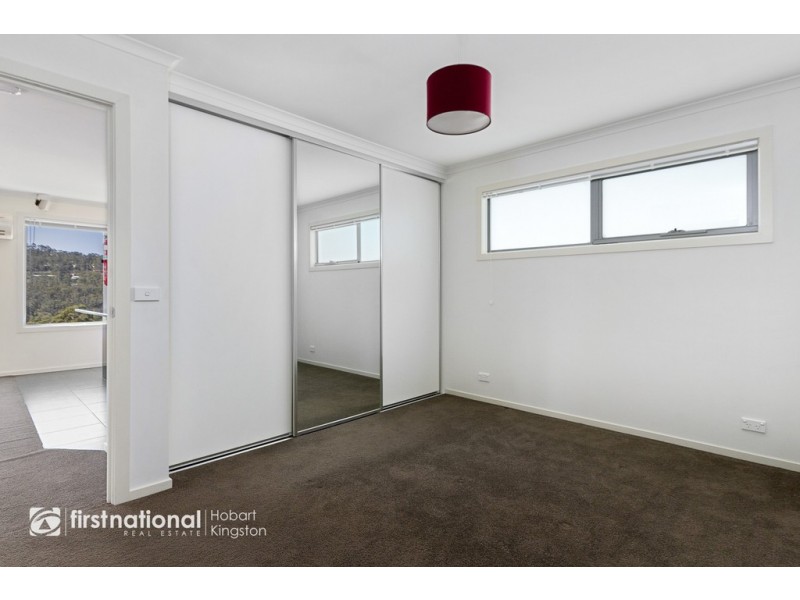 1/69 Auburn Road, Kingston Beach TAS 7050