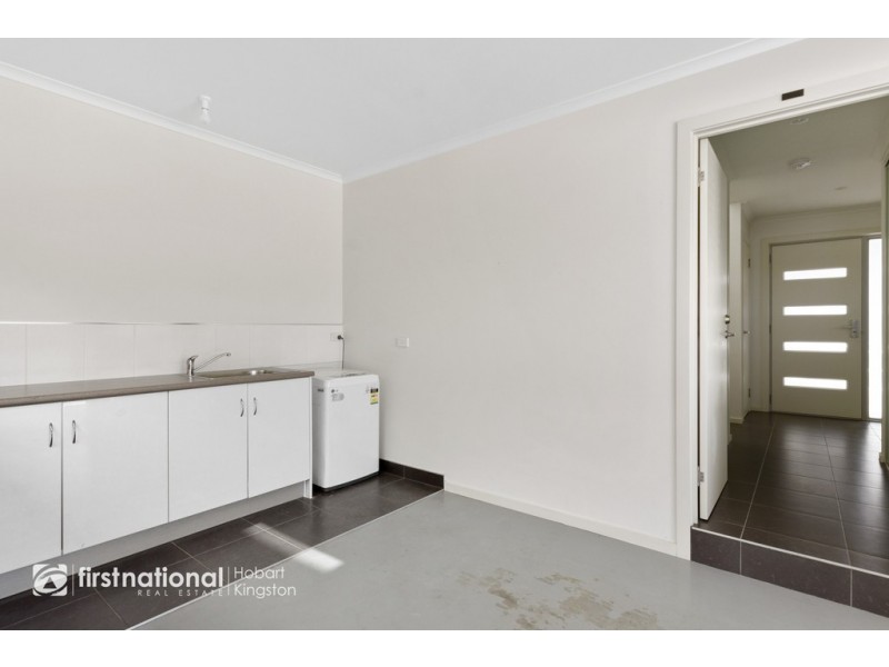 1/69 Auburn Road, Kingston Beach TAS 7050