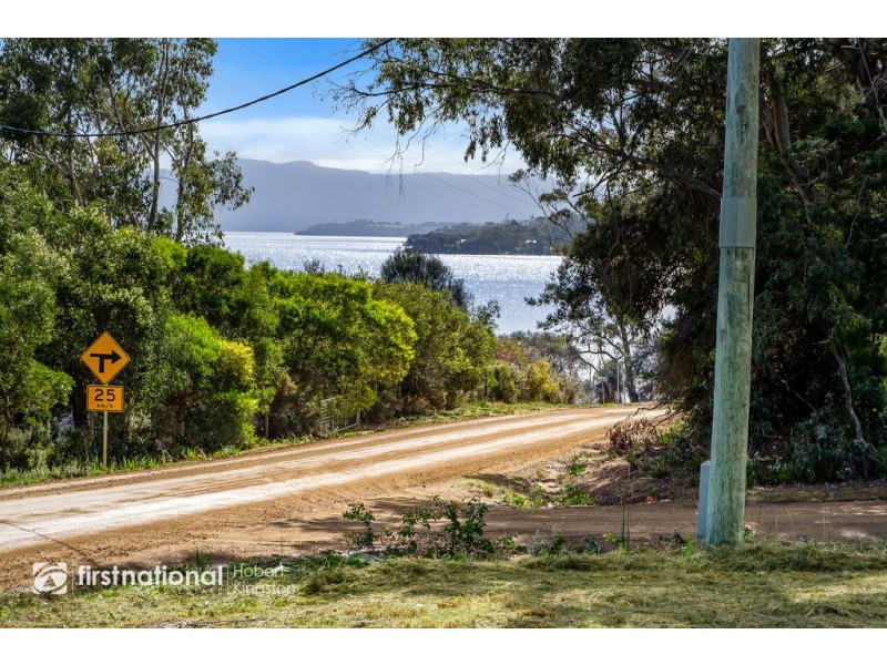 11 Lighthouse Road, Lunawanna TAS 7150