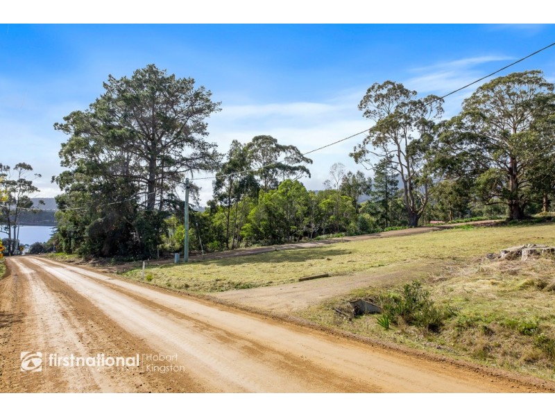 11 Lighthouse Road, Lunawanna TAS 7150