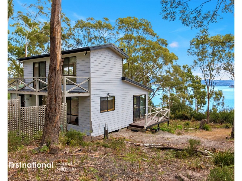 38 Cox Drive, Dennes Point TAS 7150