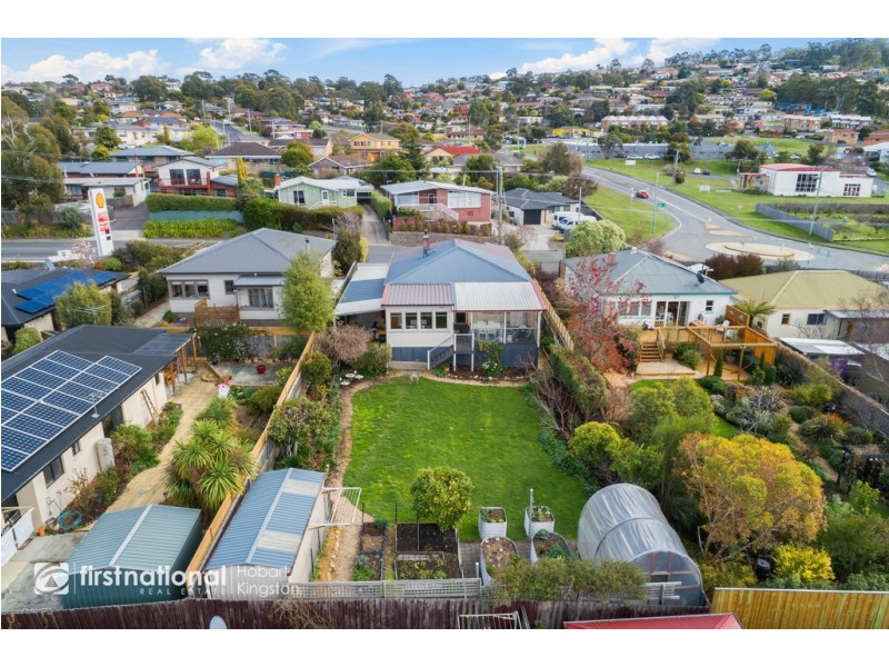 170 Roslyn Avenue, Blackmans Bay TAS 7052