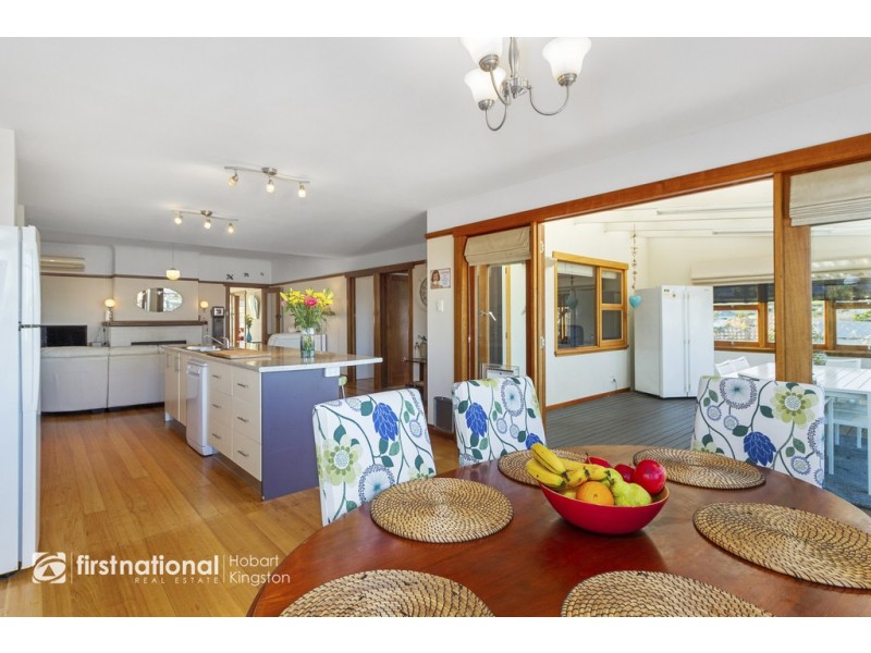 170 Roslyn Avenue, Blackmans Bay TAS 7052