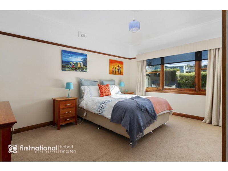170 Roslyn Avenue, Blackmans Bay TAS 7052