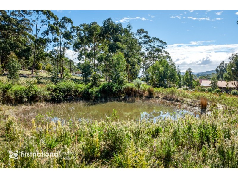 10 Cloudy Bay Road, Lunawanna TAS 7150