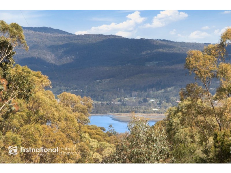 1 Ulandi Court, Blackmans Bay TAS 7052
