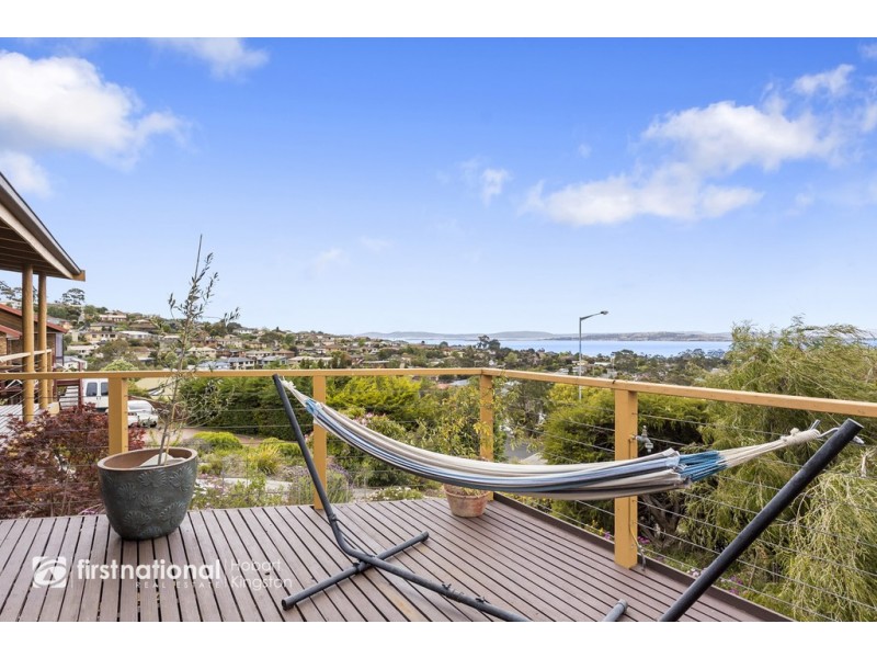4 Emerald Court, Blackmans Bay TAS 7052