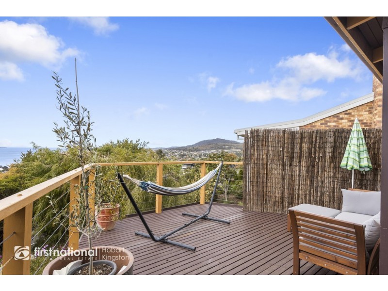 4 Emerald Court, Blackmans Bay TAS 7052