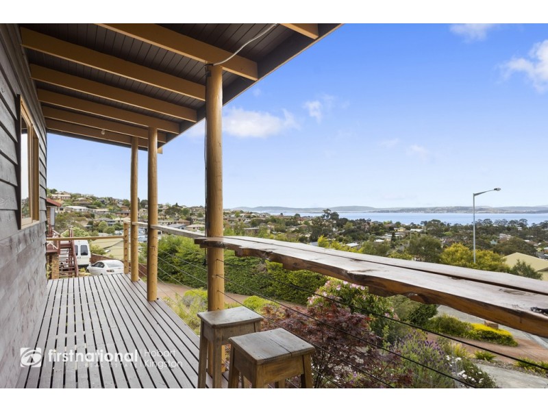 4 Emerald Court, Blackmans Bay TAS 7052