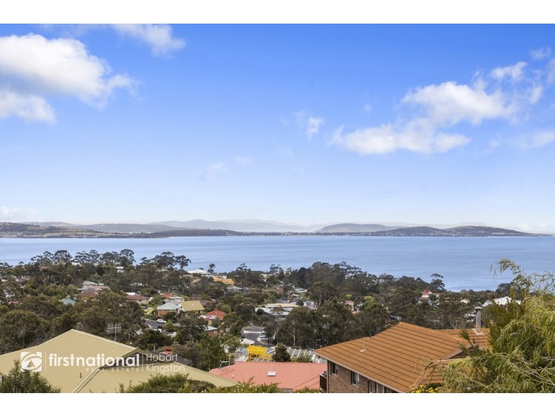 4 Emerald Court, Blackmans Bay TAS 7052