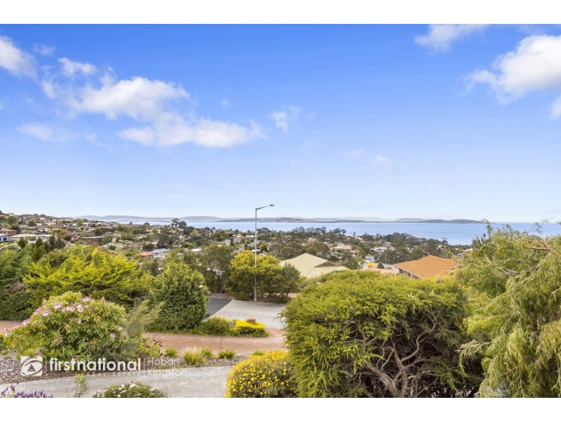 4 Emerald Court, Blackmans Bay TAS 7052